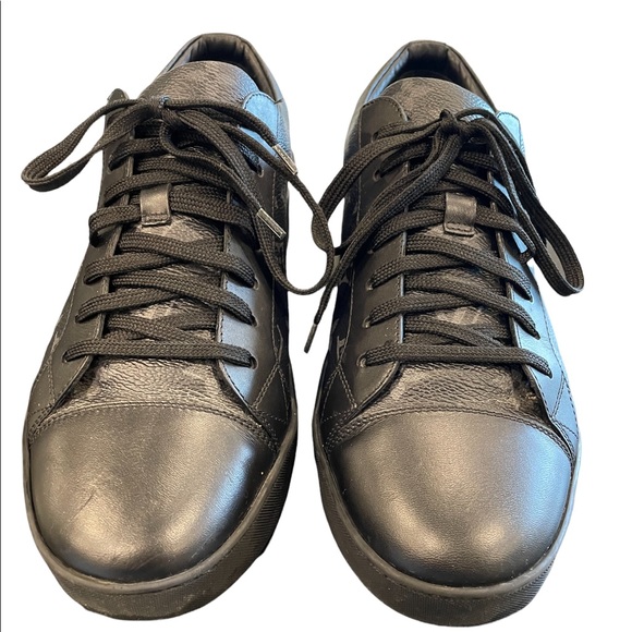 Louis Vuitton sneakers - Picture 1 of 5